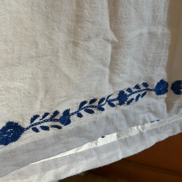 The Coast Brand top- hand embroidered - Picture 4 of 5